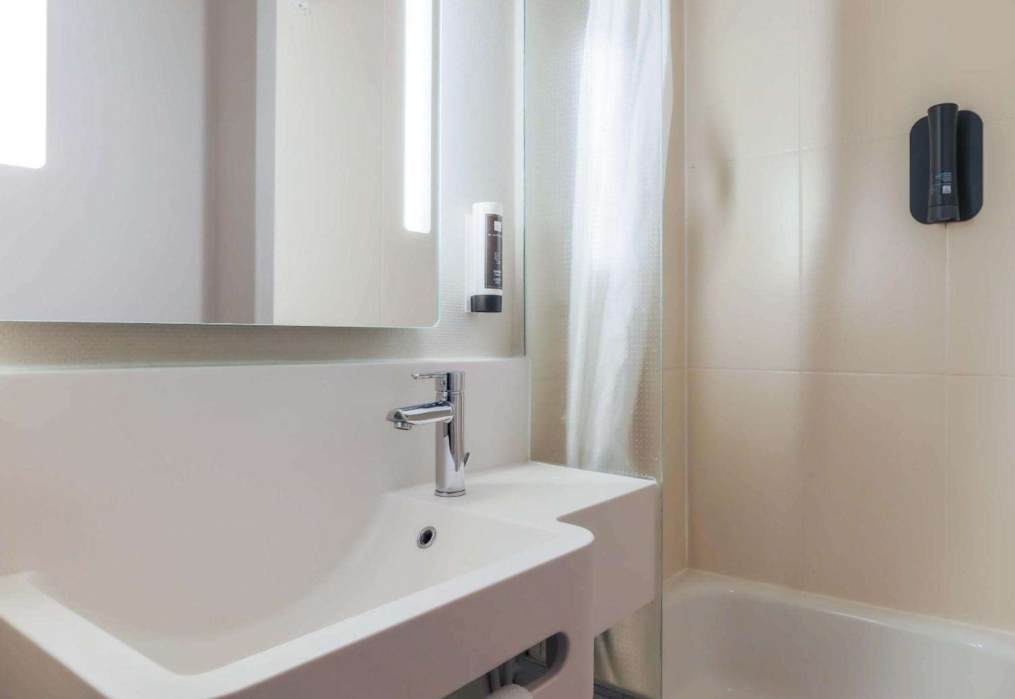 B&B Hotel Freyming-Merlebach Eksteriør bilde